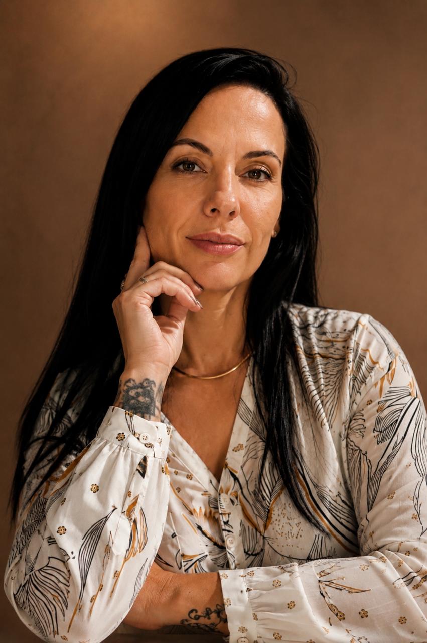 Viviane Silva, anfitriã do Maré